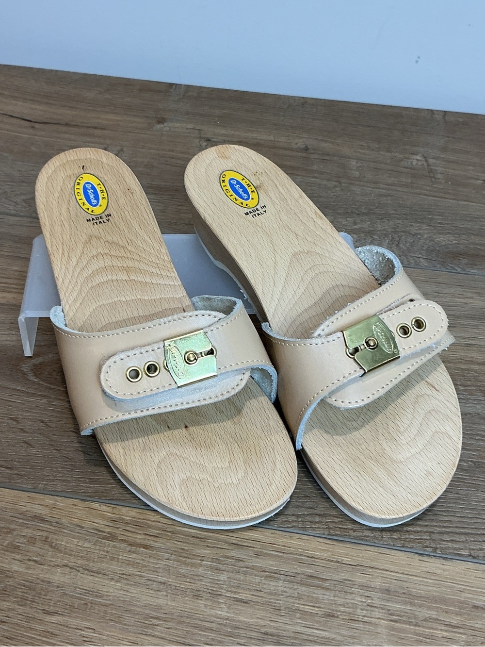 Vintage Dr. Scholl's Beige wooden Slide Mules with Gold Buckle, size 7